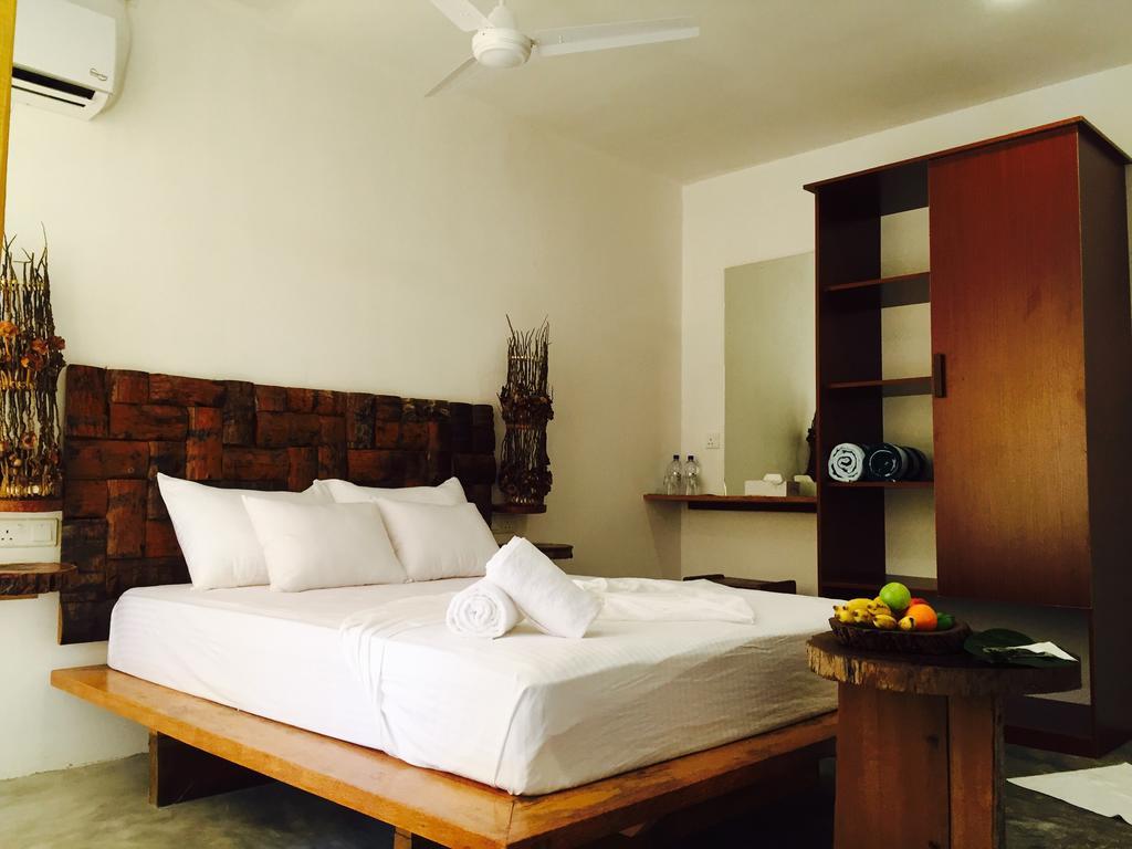 Island Break Hotel Fulidhoo Exterior photo