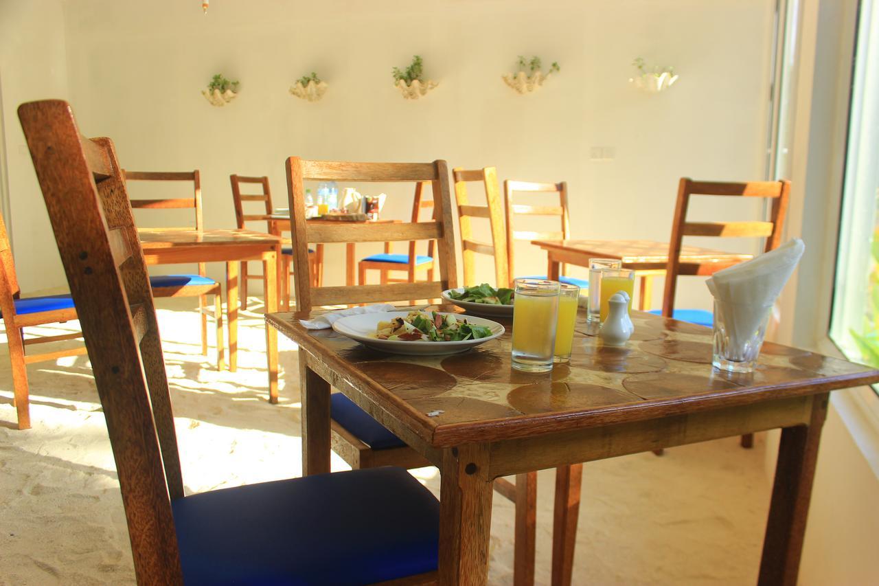 Island Break Hotel Fulidhoo Exterior photo